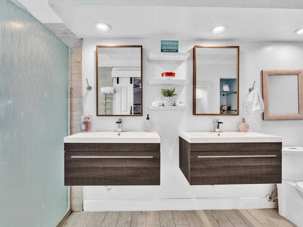 5165 NW 99th Way Coral Springs FL 33076
