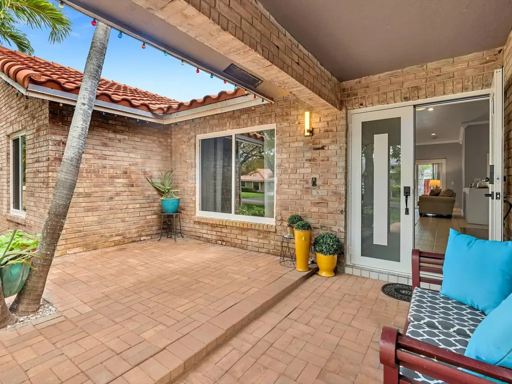 5165 NW 99th Way Coral Springs FL 33076