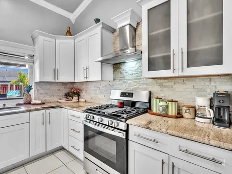 5165 NW 99th Way Coral Springs FL 33076