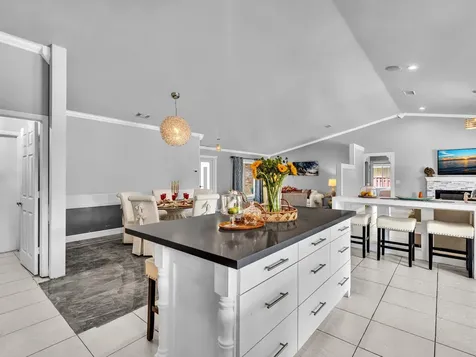 5165 NW 99th Way Coral Springs FL 33076
