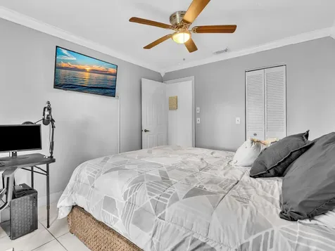 5165 NW 99th Way Coral Springs FL 33076