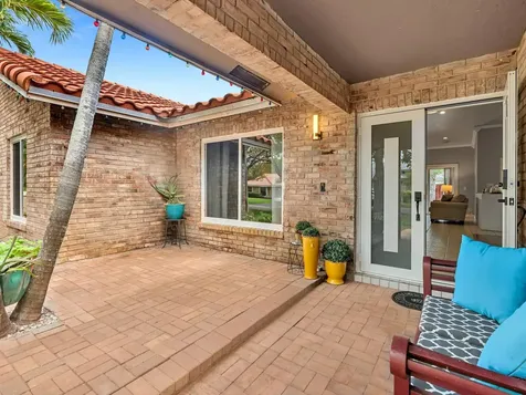 5165 NW 99th Way Coral Springs FL 33076