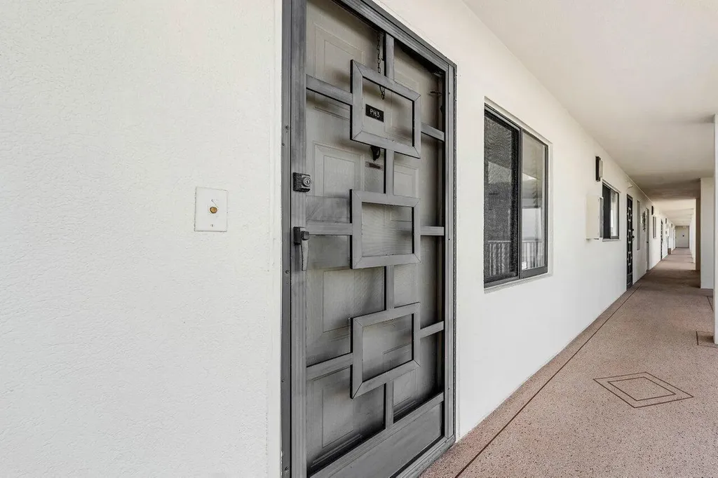7310 Ashford Place Delray Beach FL 33446