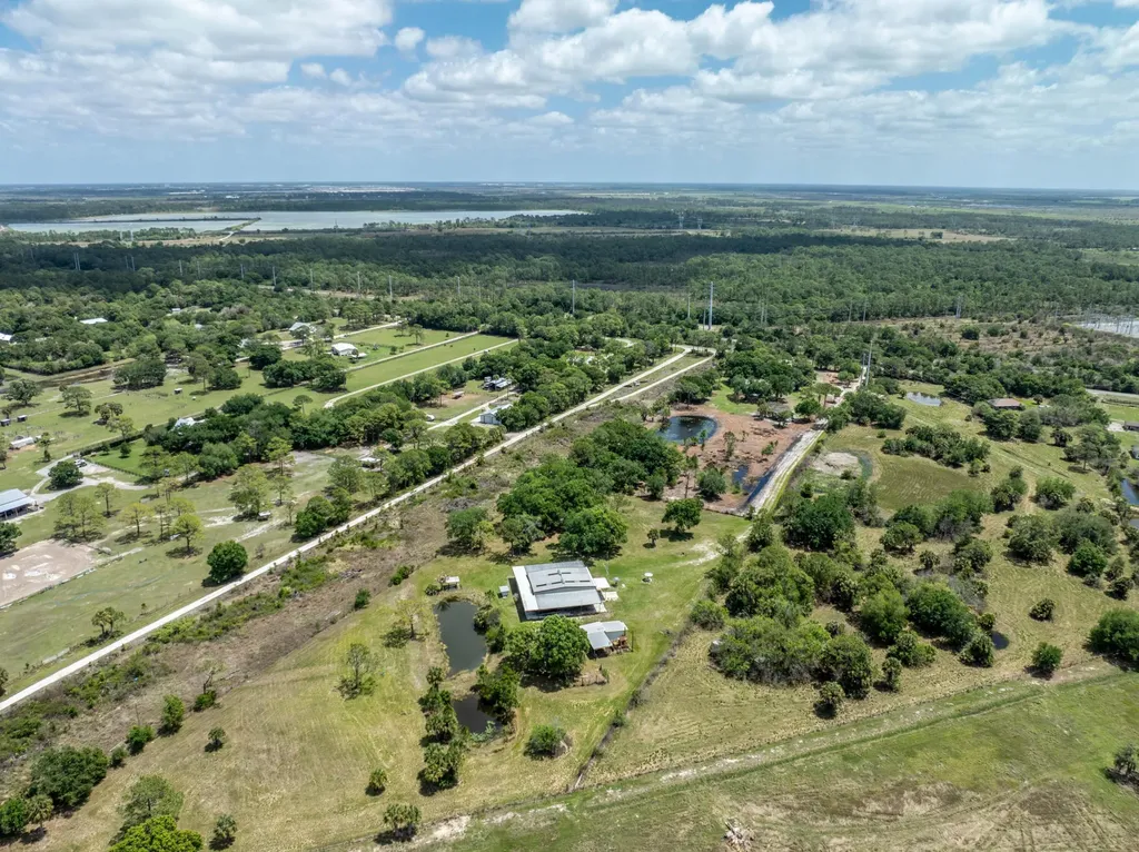 21216 Glades Cut Off Road Port St Lucie FL 34987