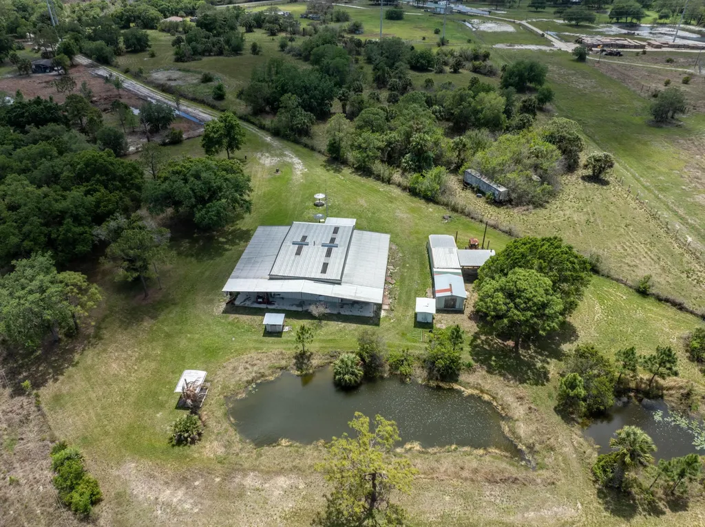 21216 Glades Cut Off Road Port St Lucie FL 34987