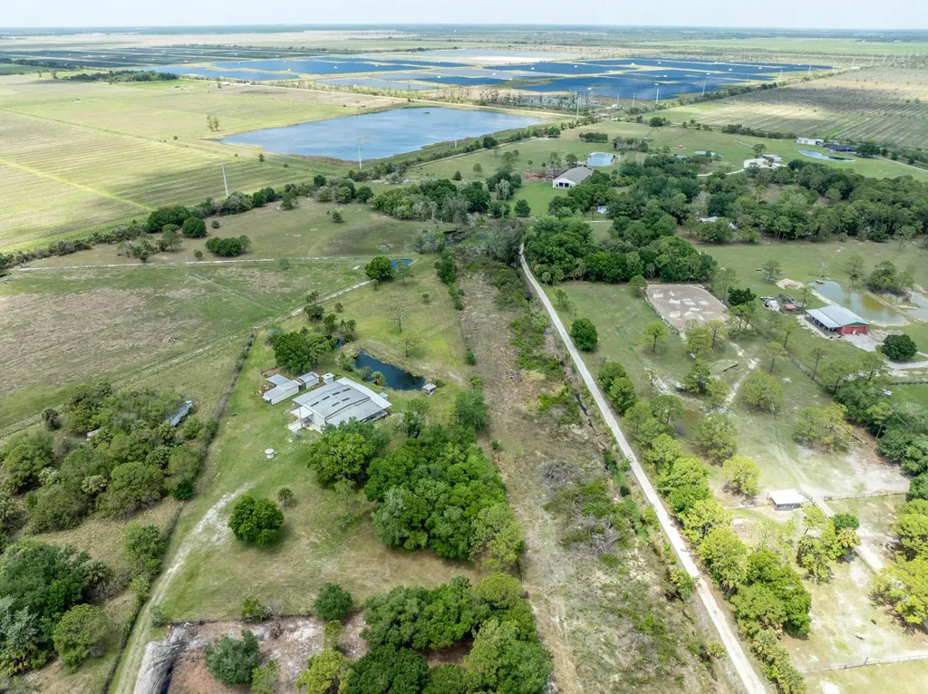 21216 Glades Cut Off Road Port St Lucie FL 34987