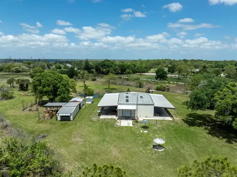 21216 Glades Cut Off Road Port St Lucie FL 34987