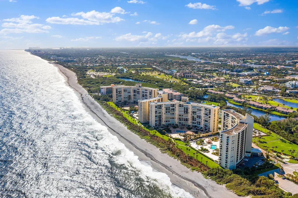 300 Ocean Trail Way Jupiter FL 33477
