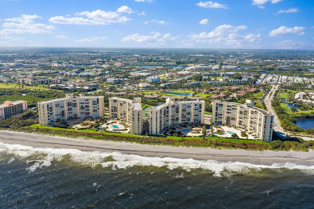 300 Ocean Trail Way Jupiter FL 33477