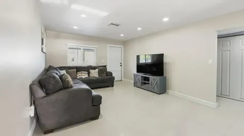 21322 NW 40th Circle Court Miami Gardens FL 33055