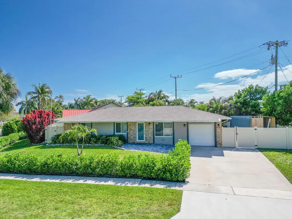 8099 Santa Fe Trail Boca Raton FL 33487
