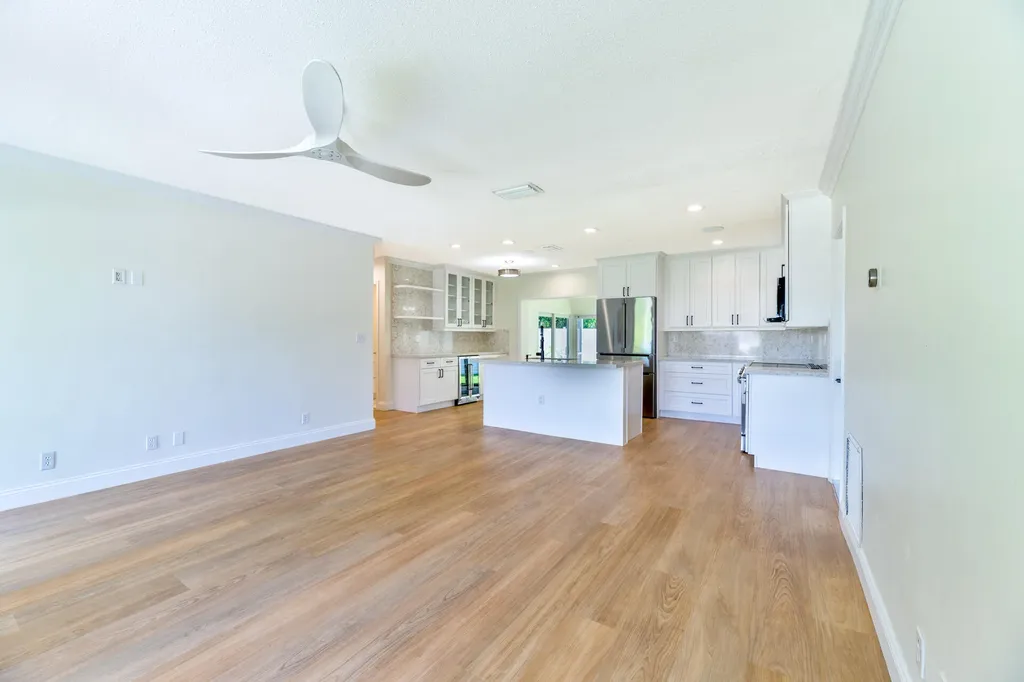 8099 Santa Fe Trail Boca Raton FL 33487