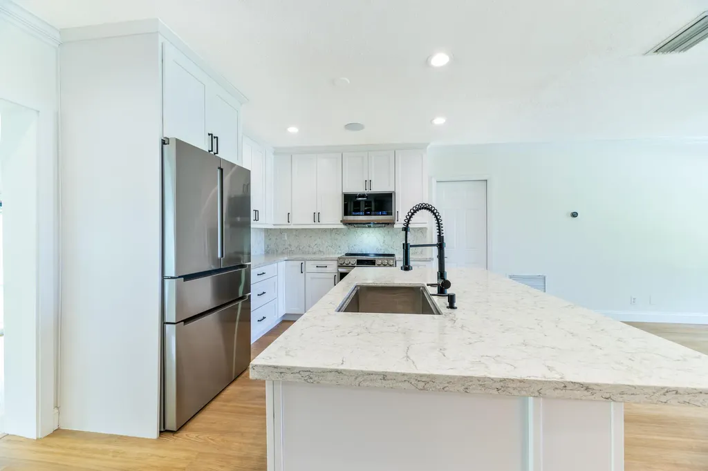 8099 Santa Fe Trail Boca Raton FL 33487