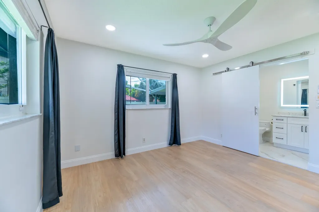 8099 Santa Fe Trail Boca Raton FL 33487