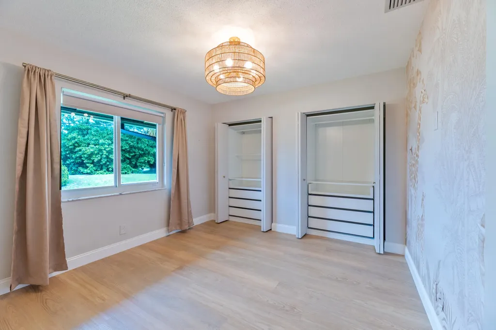 8099 Santa Fe Trail Boca Raton FL 33487