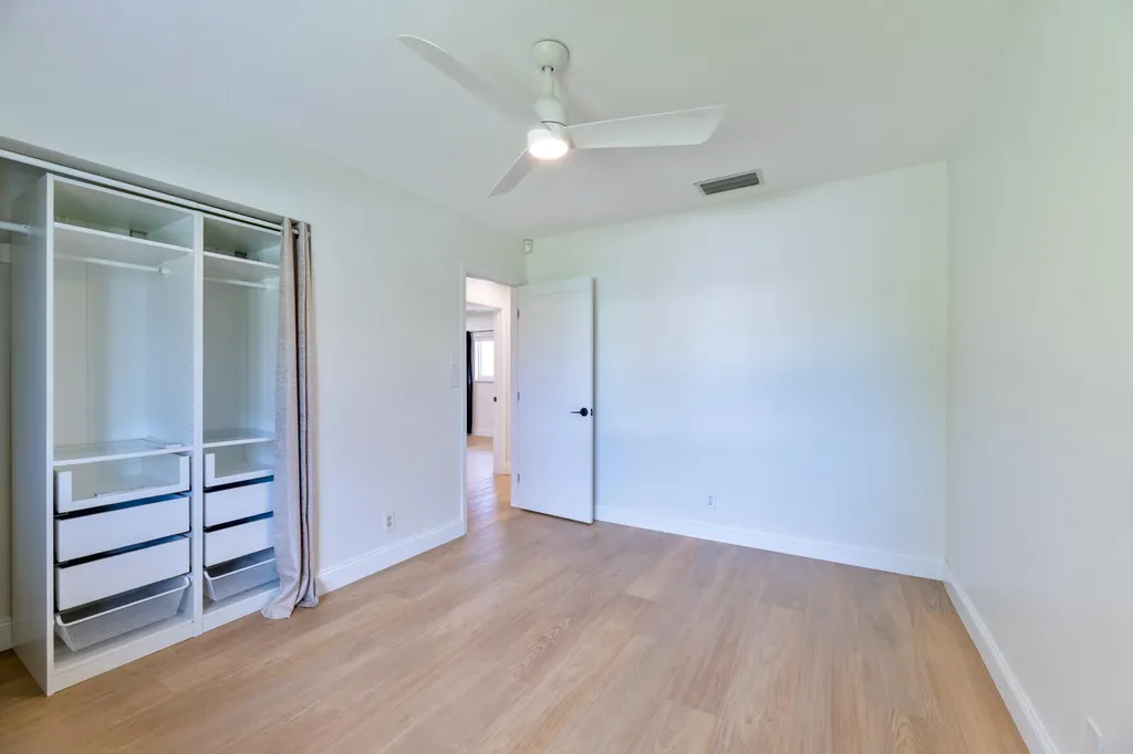 8099 Santa Fe Trail Boca Raton FL 33487