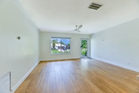 8099 Santa Fe Trail Boca Raton FL 33487
