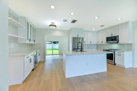 8099 Santa Fe Trail Boca Raton FL 33487