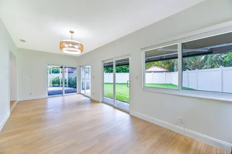 8099 Santa Fe Trail Boca Raton FL 33487