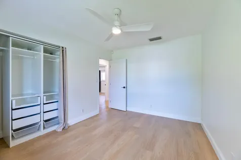 8099 Santa Fe Trail Boca Raton FL 33487