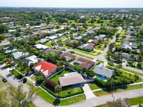 8099 Santa Fe Trail Boca Raton FL 33487