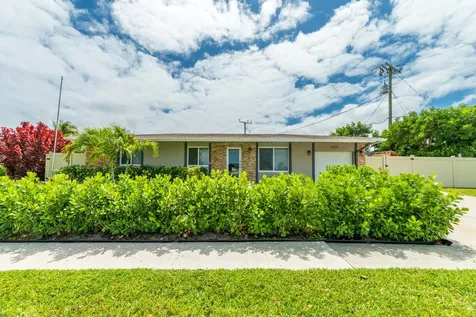 8099 Santa Fe Trail Boca Raton FL 33487