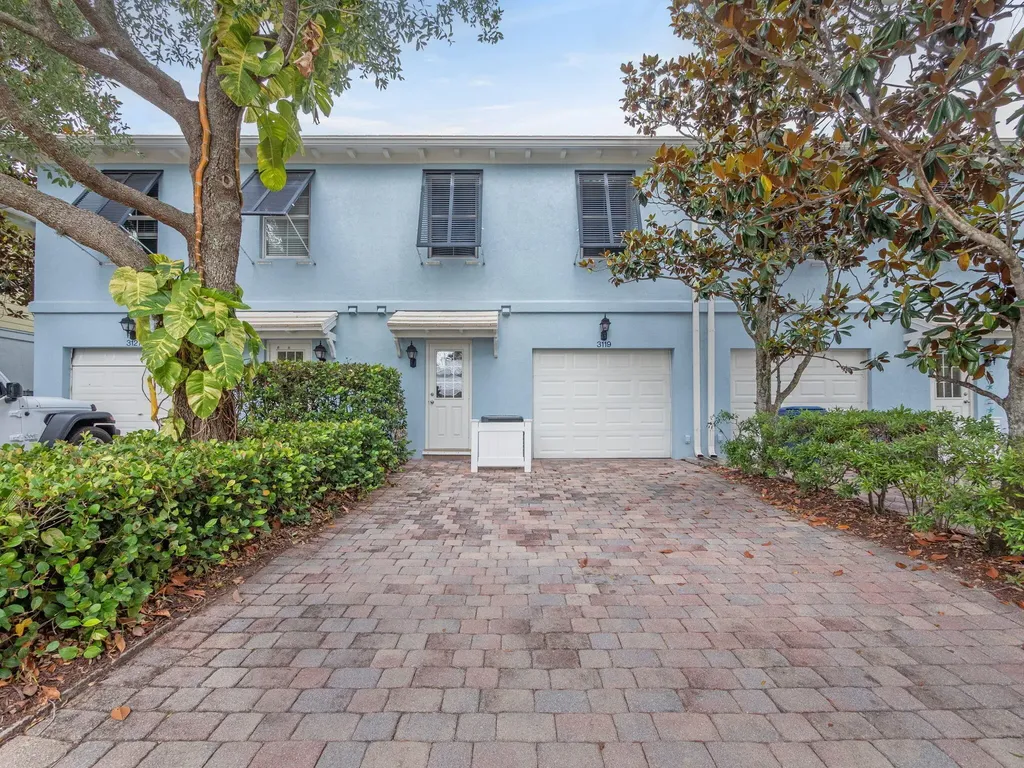 3119 E Community Drive Jupiter FL 33458