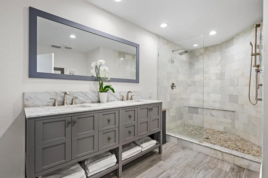 2596 La Cristal Circle Palm Beach Gardens FL 33410