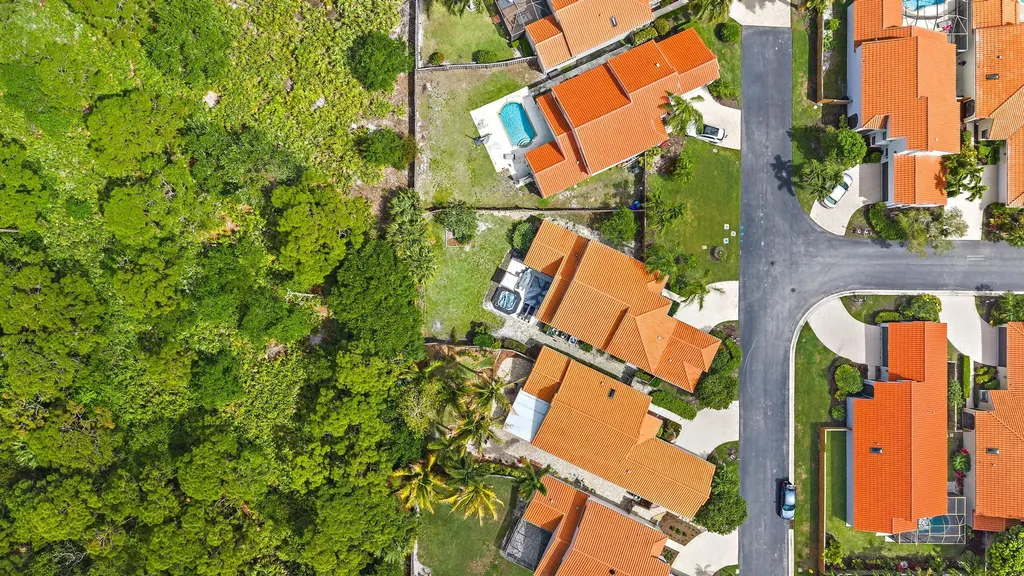 2596 La Cristal Circle Palm Beach Gardens FL 33410