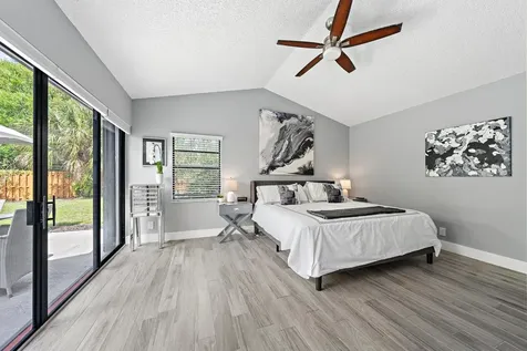 2596 La Cristal Circle Palm Beach Gardens FL 33410