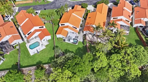 2596 La Cristal Circle Palm Beach Gardens FL 33410