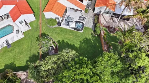 2596 La Cristal Circle Palm Beach Gardens FL 33410