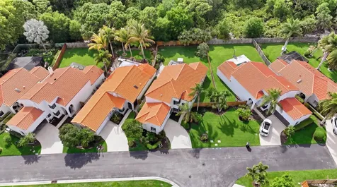2596 La Cristal Circle Palm Beach Gardens FL 33410