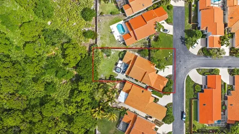 2596 La Cristal Circle Palm Beach Gardens FL 33410