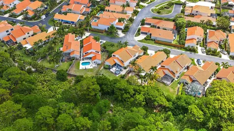 2596 La Cristal Circle Palm Beach Gardens FL 33410