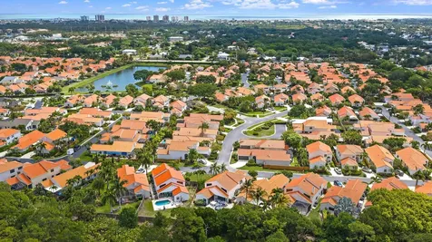 2596 La Cristal Circle Palm Beach Gardens FL 33410