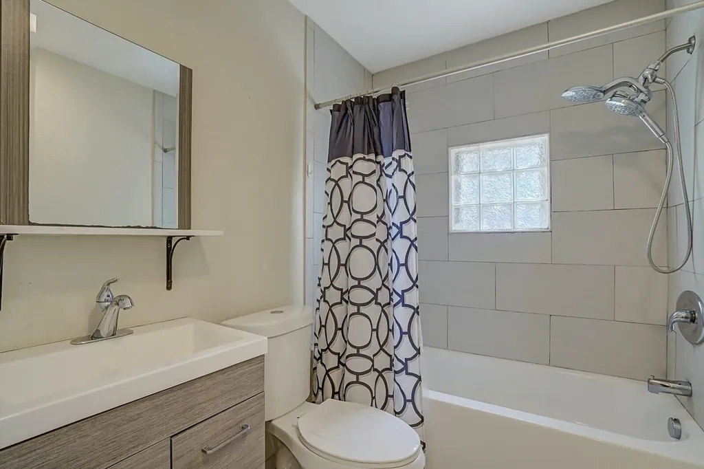 326 SE 1st Avenue Delray Beach FL 33444