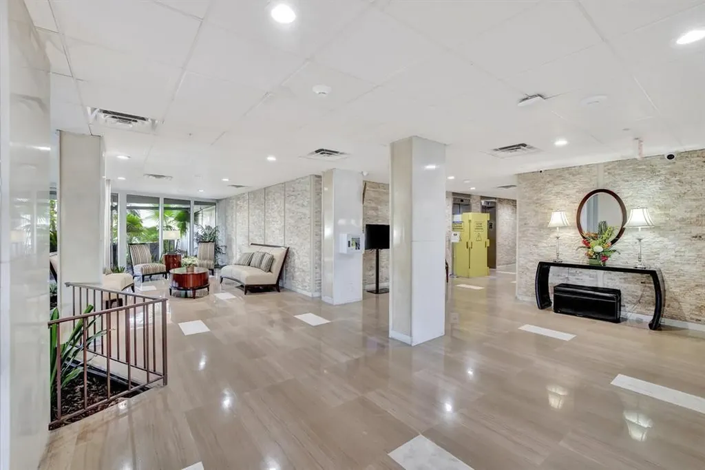 3200 NE 36th Street NE Fort Lauderdale FL 33308