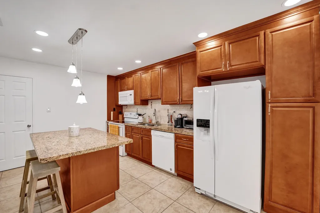 9707 N New River Canal Road Plantation FL 33324