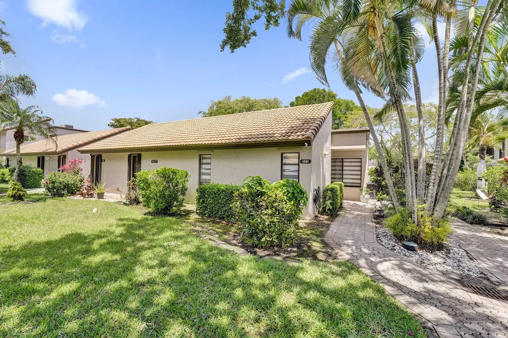9707 N New River Canal Road Plantation FL 33324