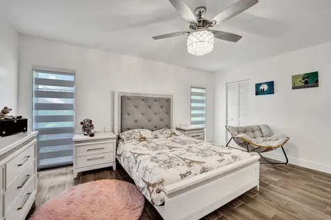 9707 N New River Canal Road Plantation FL 33324