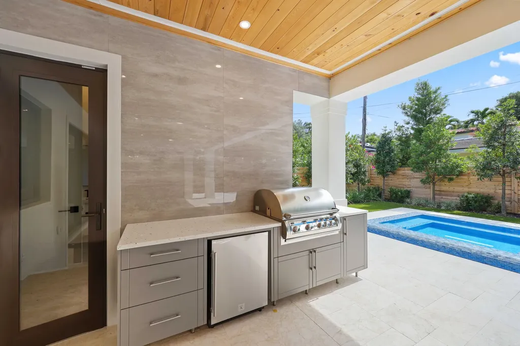 451 NW 7th Avenue Boca Raton FL 33486