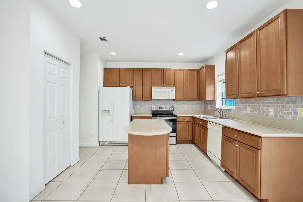 12630 NW 6th Street Coral Springs FL 33071
