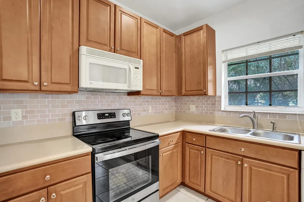 12630 NW 6th Street Coral Springs FL 33071