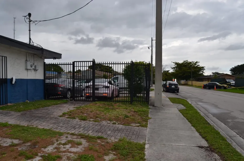 2401 NW 19th Street Fort Lauderdale FL 33311