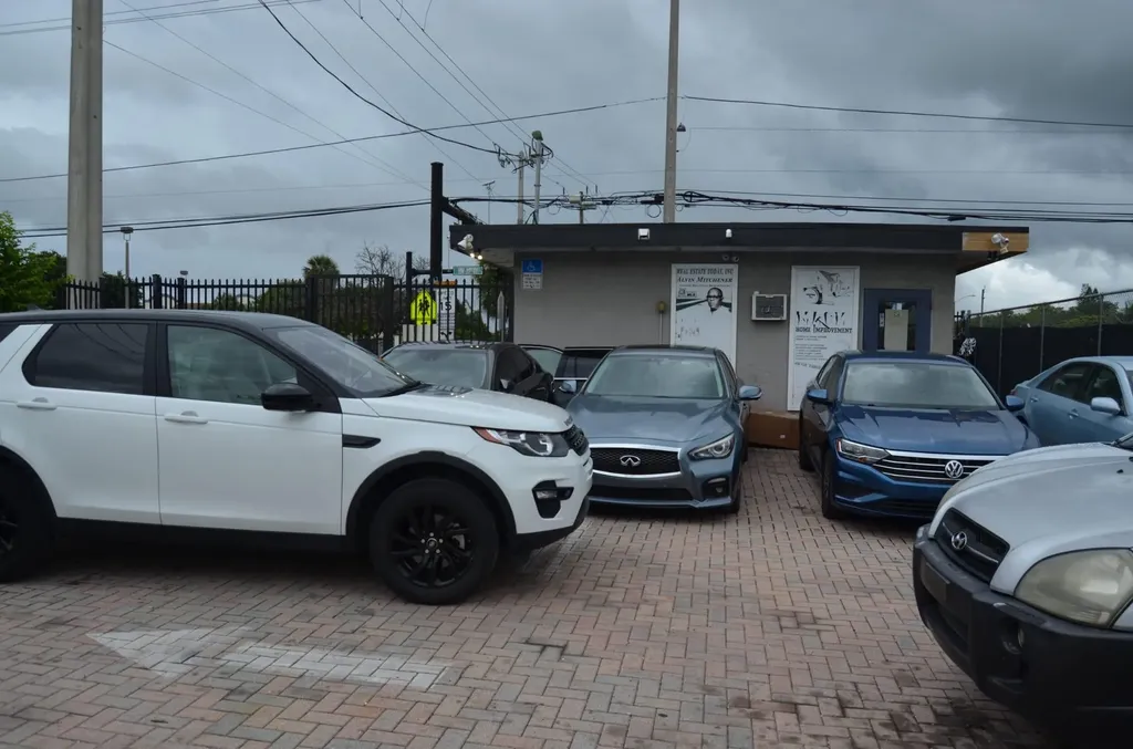 2401 NW 19th Street Fort Lauderdale FL 33311