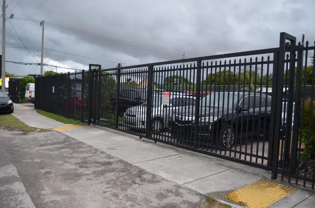 2401 NW 19th Street Fort Lauderdale FL 33311