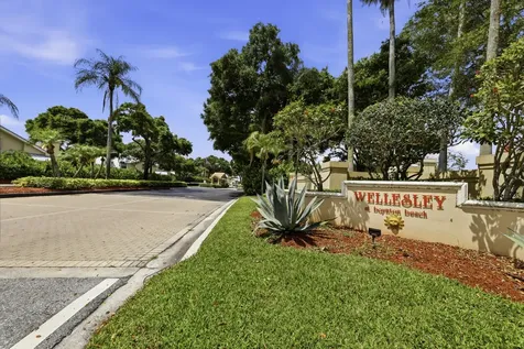 4802 Roxbury Court Boynton Beach FL 33436