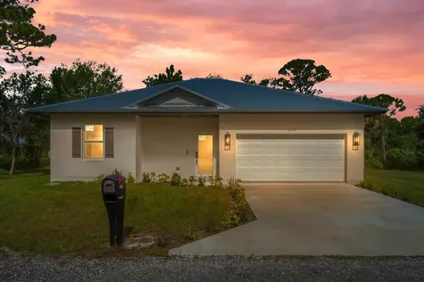2483 Iroquois Avenue Fort Pierce FL 34946
