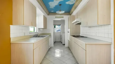 2207 NE 33rd Avenue Fort Lauderdale FL 33305